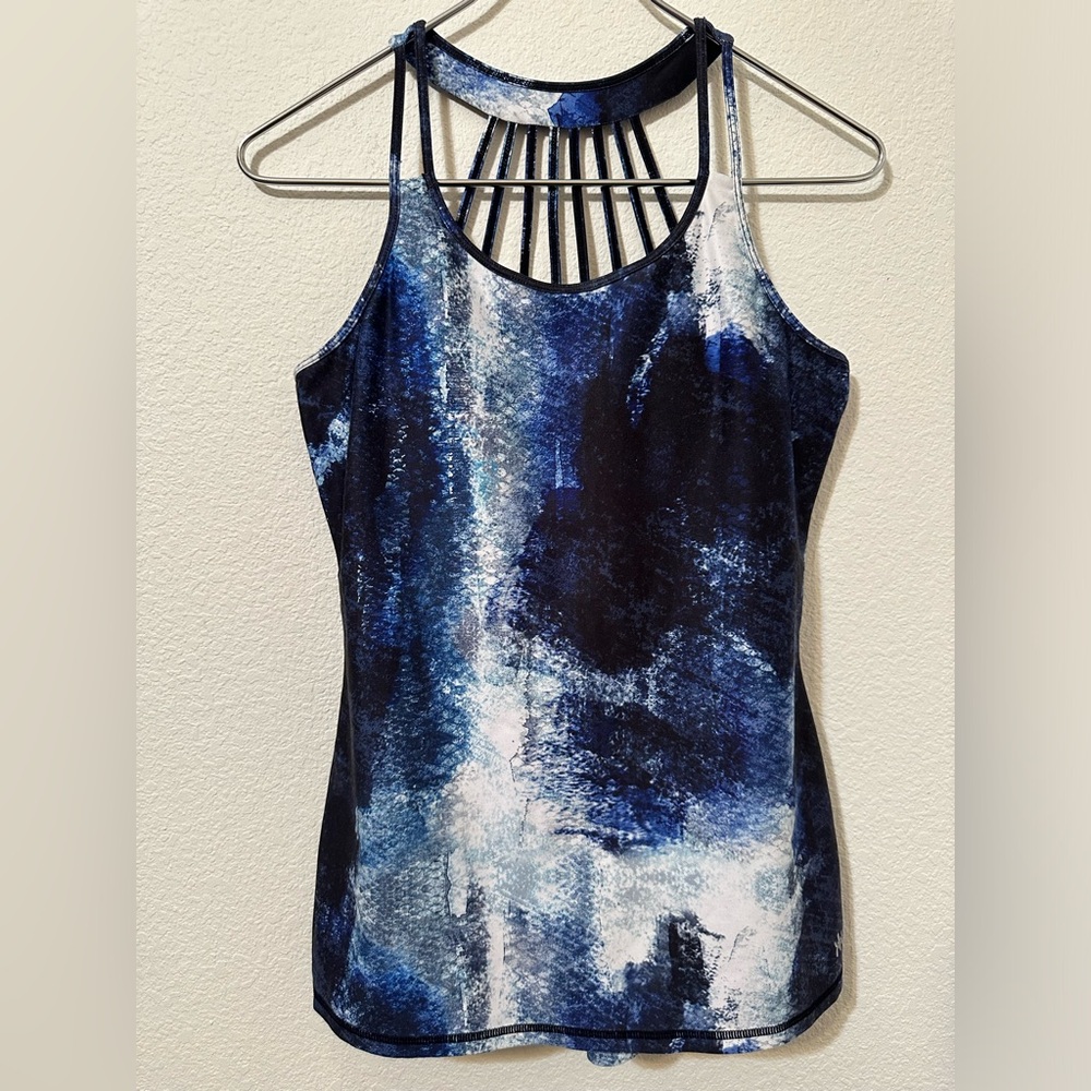 EUC KYODAN Athletic Scoop Neck Built in Bra Strappy Tank Top
